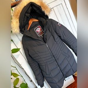 Pajar women’s warm winter coat, black, size Large